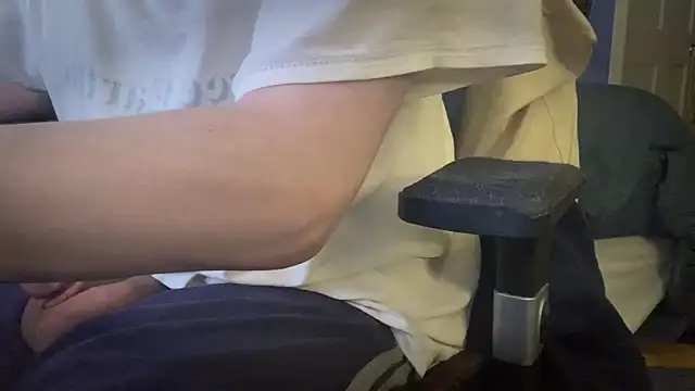 Snapshot of relix1 chatting on 04.16.26 relix1 online show from 04.16.26