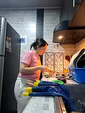 linda-schmidt online show from 12.02.24