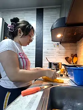 linda-schmidt online show from 12.10.24