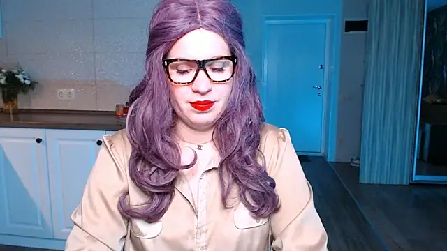 HotTiffani online show from 09.18.25