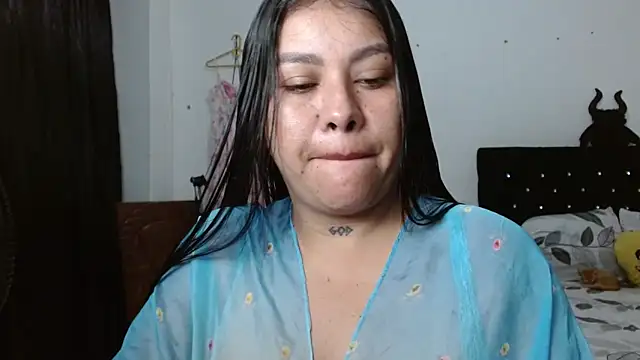 Snapshot of venuz_mendoza20 chatting on 05.11.26 venuz mendoza20 online show from 05.11.26
