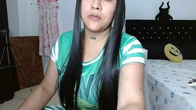 Snapshot of venuz_mendoza20 chatting on 05.23.26 venuz mendoza20 online show from 05.23.26