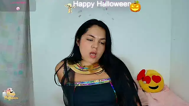 Snapshot of Anal_Milky_Momma chatting on 10.31.25 Anal Milky Momma online show from 10.31.25