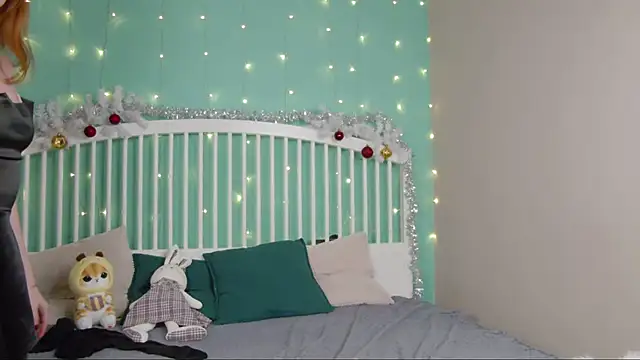 Snapshot of GingerArin chatting on 01.15.25 GingerArin online show from 01.15.25