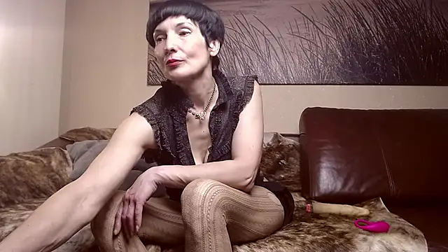 ElizabethLong online show from 05.18.26