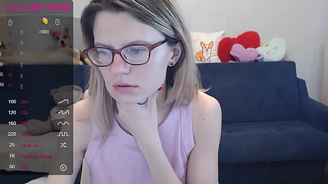 night is dark online show from 03.11.25