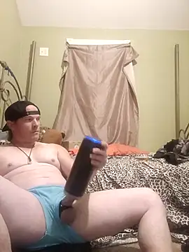 Snapshot of FUNINWV9 chatting on 11.13.25 FUNINWV9 online show from 11.13.25