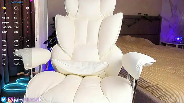 Snapshot of Top_Skinny chatting on 03.16.26 Top Skinny online show from 03.16.26