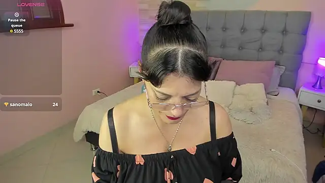  Abril W online show from 03.06.25