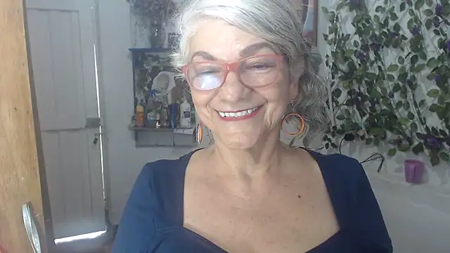 Snapshot of FunnyGrandma chatting on 06.22.26 FunnyGrandma online show from 06.22.26