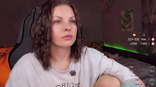Snapshot of Your_Sweet_Lilu chatting on 05.11.26 Your Sweet Lilu online show from 05.11.26