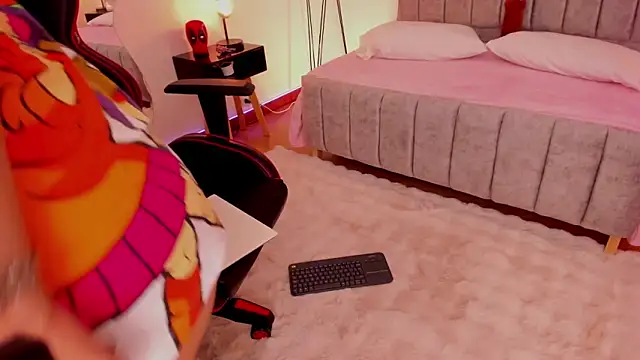 Snapshot of EmmyEvans1 chatting on 01.06.25 EmmyEvans1 online show from 01.06.25