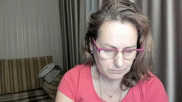 lauraoven online show from 01.12.25