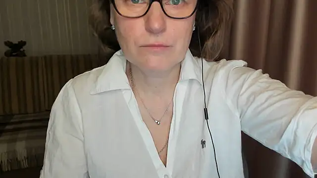 lauraoven online show from 03.06.25