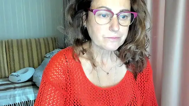 lauraoven online show from 10.13.25