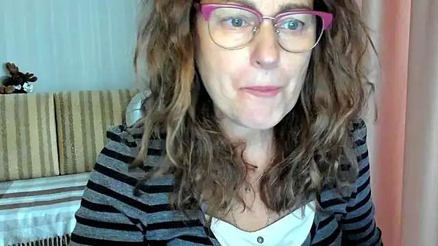 lauraoven online show from 10.21.25