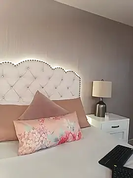 Sofiia W26 online show from 02.19.25