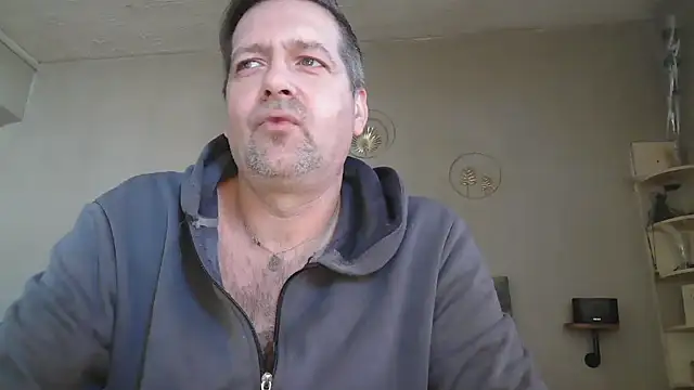 Snapshot of matrikes1 chatting on 03.01.26 matrikes1 online show from 03.01.26