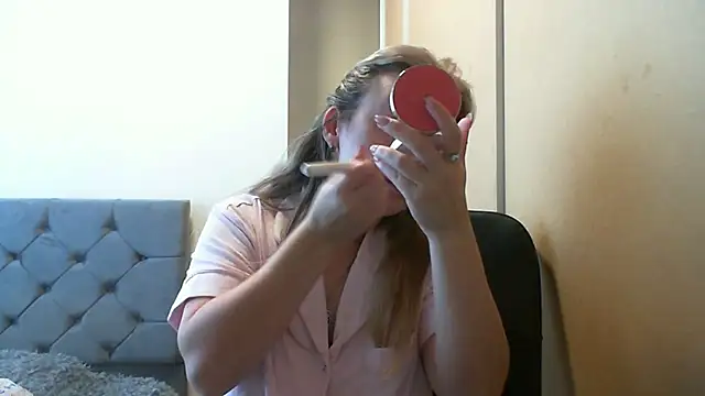 SusanCurt online show from 10.12.25