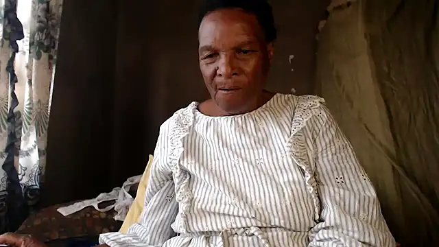 Snapshot of NaughtyGranny chatting on 07.23.26 NaughtyGranny online show from 07.23.26