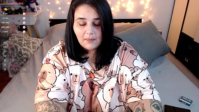 naughtykiss online show from 10.15.25