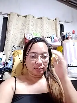 Snapshot of asianwet4u chatting on 02.21.25 asianwet4u online show from 02.21.25