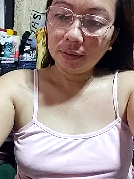 Snapshot of asianwet4u chatting on 02.23.25 asianwet4u online show from 02.23.25