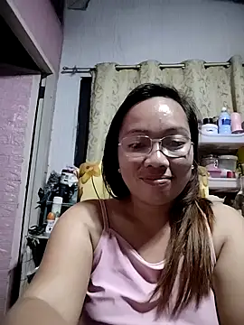 Snapshot of asianwet4u chatting on 02.25.25 asianwet4u online show from 02.25.25