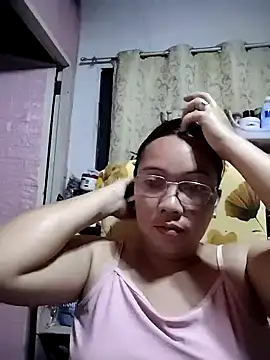 Snapshot of asianwet4u chatting on 02.25.25 asianwet4u online show from 02.25.25