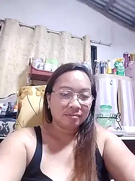 Snapshot of asianwet4u chatting on 02.28.25 asianwet4u online show from 02.28.25