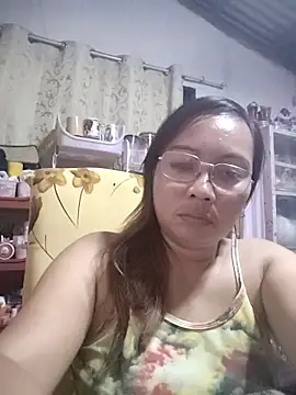 Snapshot of asianwet4u chatting on 03.02.25 asianwet4u online show from 03.02.25