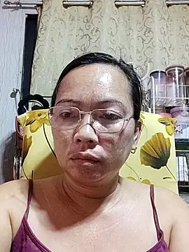 Snapshot of asianwet4u chatting on 03.03.25 asianwet4u online show from 03.03.25