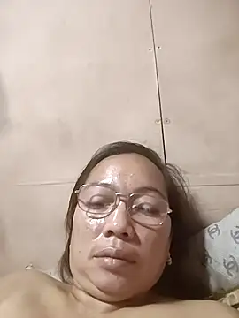 Snapshot of asianwet4u chatting on 03.09.25 asianwet4u online show from 03.09.25