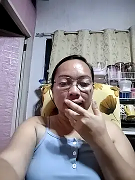 Snapshot of asianwet4u chatting on 03.09.25 asianwet4u online show from 03.09.25