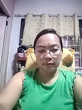 Snapshot of asianwet4u chatting on 03.15.25 asianwet4u online show from 03.15.25