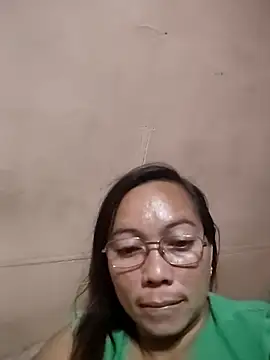 Snapshot of asianwet4u chatting on 03.15.25 asianwet4u online show from 03.15.25