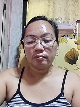 Snapshot of asianwet4u chatting on 03.18.25 asianwet4u online show from 03.18.25