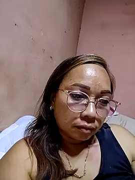 Snapshot of asianwet4u chatting on 09.17.25 asianwet4u online show from 09.17.25