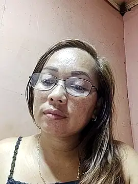 Snapshot of asianwet4u chatting on 09.21.25 asianwet4u online show from 09.21.25