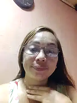 Snapshot of asianwet4u chatting on 10.02.25 asianwet4u online show from 10.02.25