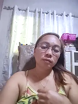 Snapshot of asianwet4u chatting on 10.10.25 asianwet4u online show from 10.10.25