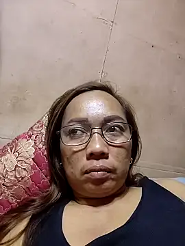 Snapshot of asianwet4u chatting on 10.21.25 asianwet4u online show from 10.21.25