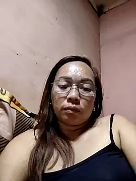 Snapshot of asianwet4u chatting on 10.29.25 asianwet4u online show from 10.29.25