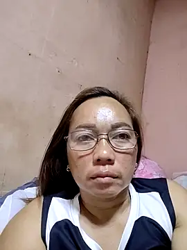 Snapshot of asianwet4u chatting on 11.02.25 asianwet4u online show from 11.02.25