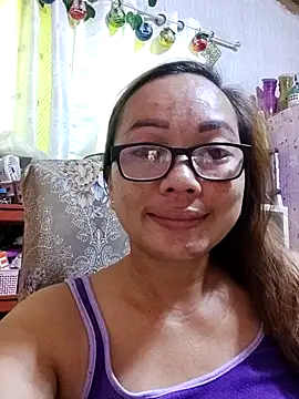 Snapshot of asianwet4u chatting on 12.04.25 asianwet4u online show from 12.04.25