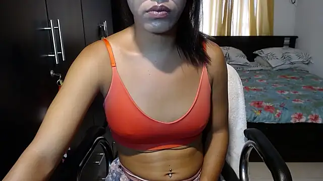 Snapshot of sensual_nataliee chatting on 02.08.25 sensual nataliee online show from 02.08.25