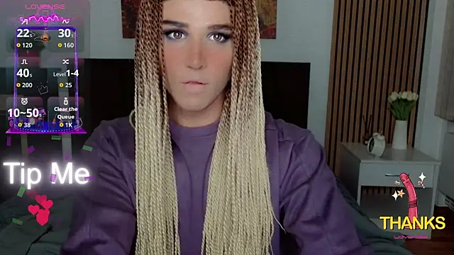 Snapshot of HelenSpellman chatting on 06.18.26 HelenSpellman online show from 06.18.26