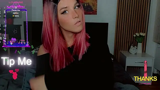 Snapshot of HelenSpellman chatting on 06.22.26 HelenSpellman online show from 06.22.26