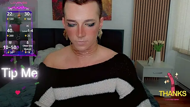 Snapshot of HelenSpellman chatting on 06.27.26 HelenSpellman online show from 06.27.26