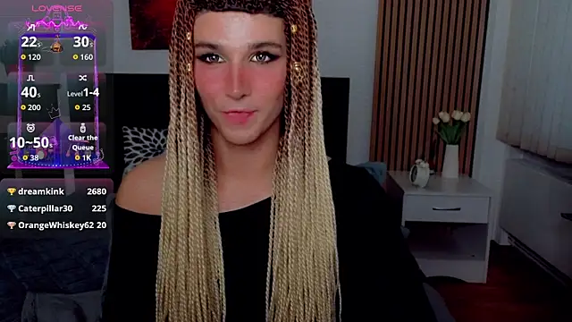 Snapshot of HelenSpellman chatting on 07.14.26 HelenSpellman online show from 07.14.26